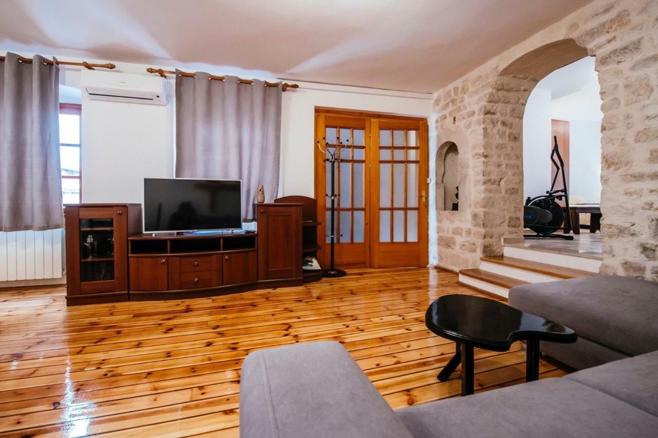 Heart Of Town Appartement Zadar Buitenkant foto