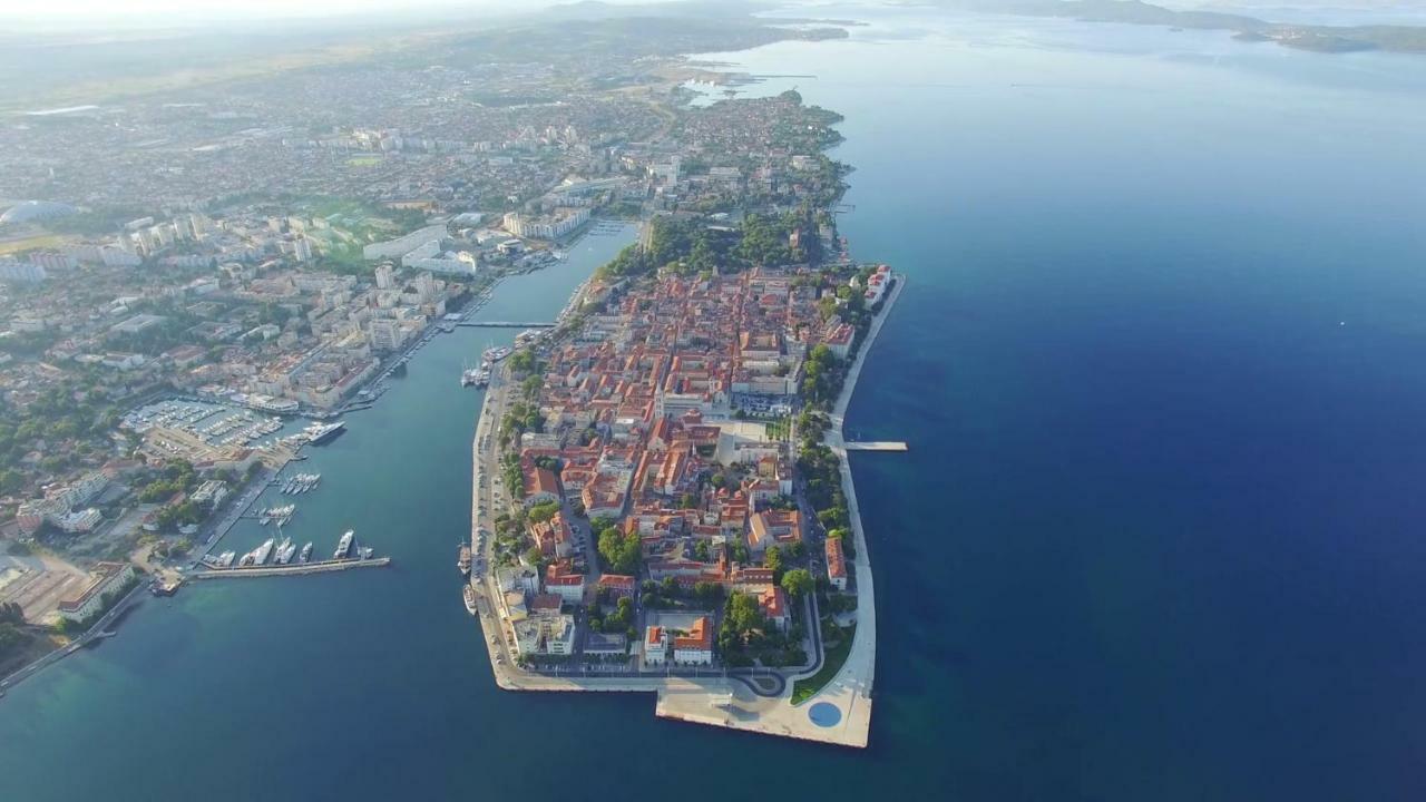 Heart Of Town Appartement Zadar Buitenkant foto